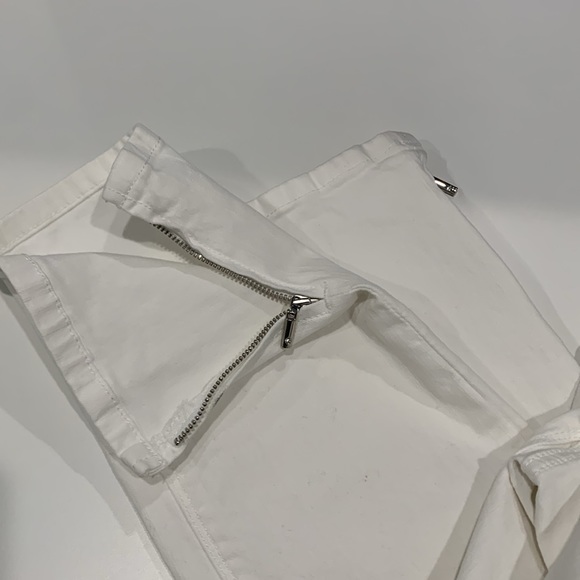 White House Black Market Blanc Slim Crop White Jeans, 6 - Picture 8 of 11